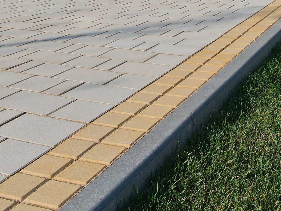 Продажа тротуарного бордюра в Копорье